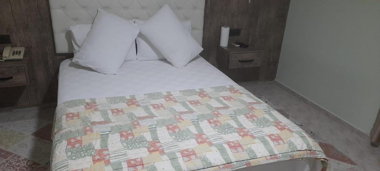 Hotel Villa Granada アンタルヤ エクステリア 写真